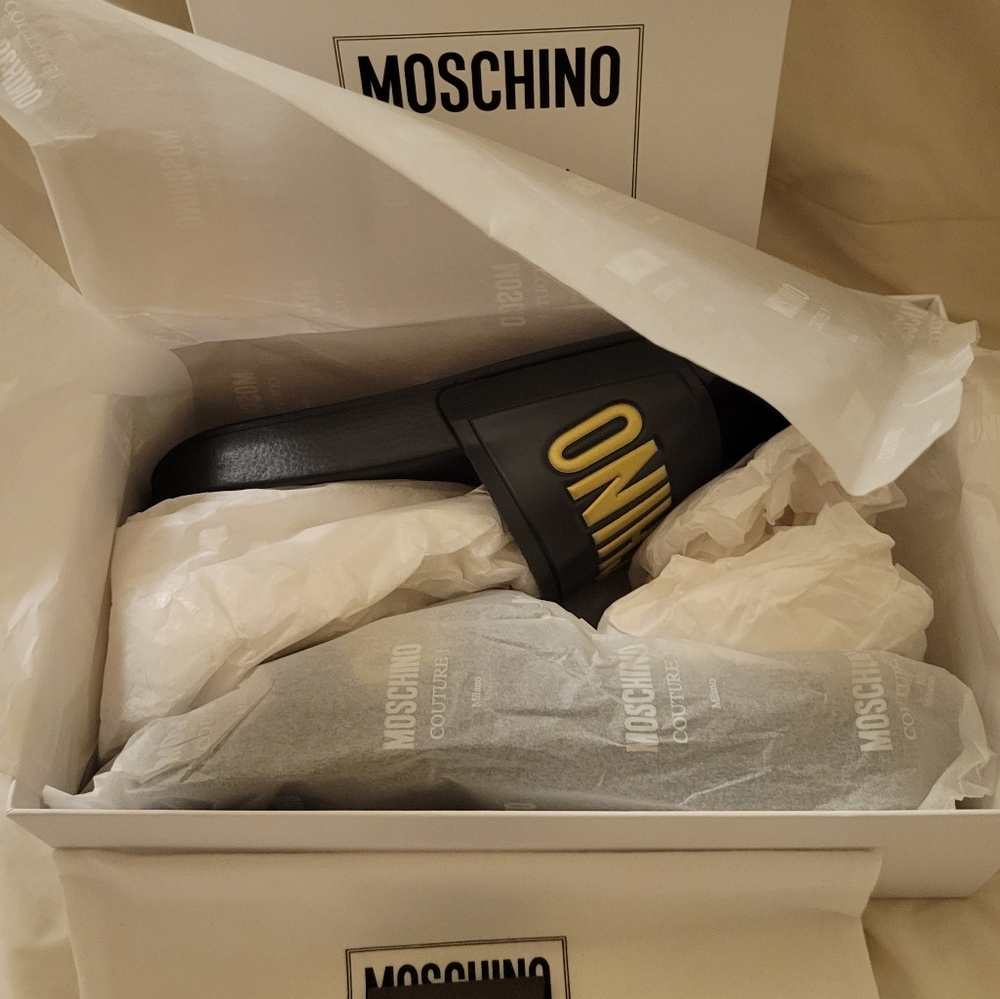 Moschino slides